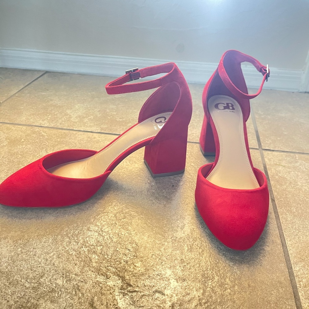 BRAND NEW GB RED HEELS